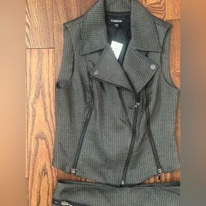 bebe Black Textured Skirt and vest zipper outfit